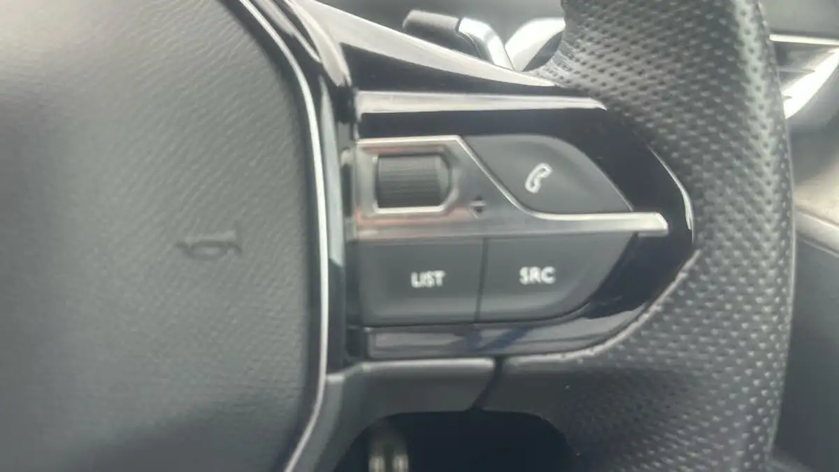 2022-peugeot-5008-suv-20-bluehdi-gt-180bhp-big-23