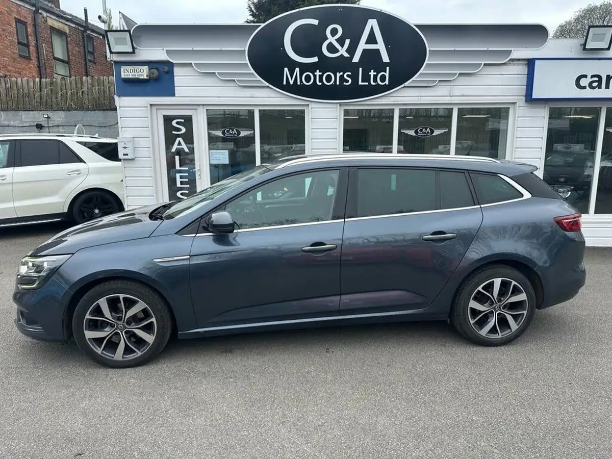 2017-renault-megane-16dci-dynamique-s-nav-sport-tourer-big-3