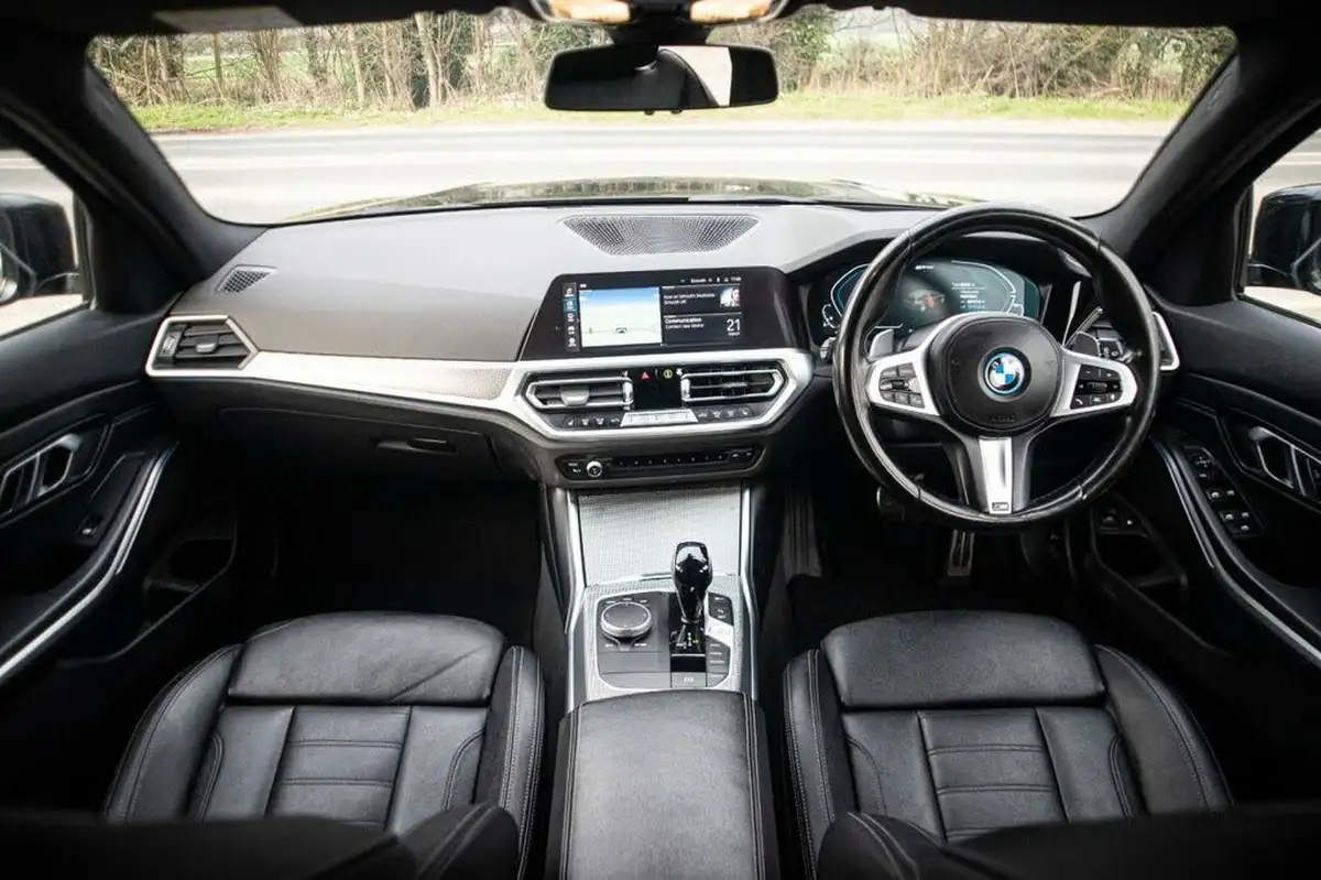 2022-bmw-3-series-20-330e-m-sport-touring-5d-big-16