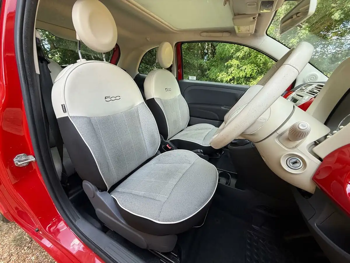 2015-fiat-500-12-lounge-ss-big-19