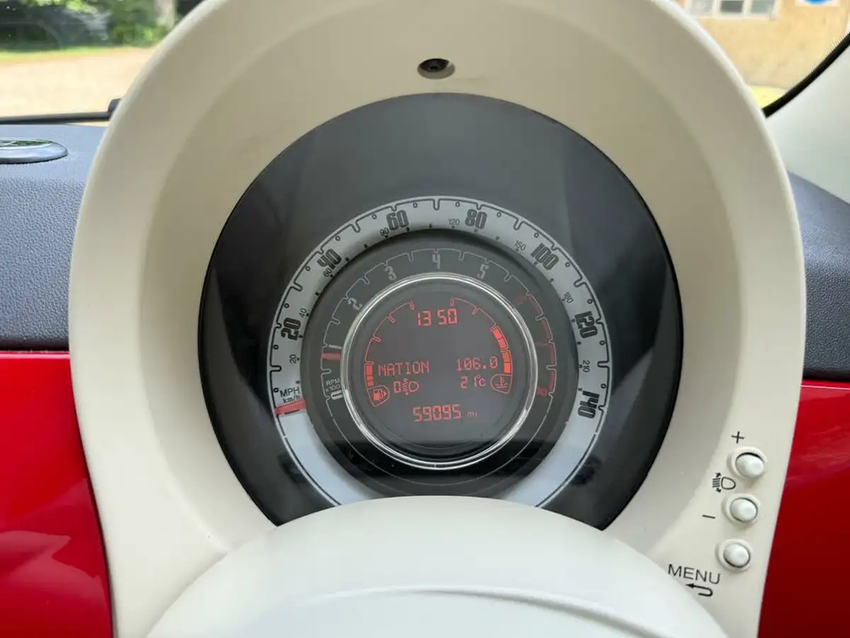 2015-fiat-500-12-lounge-ss-big-43