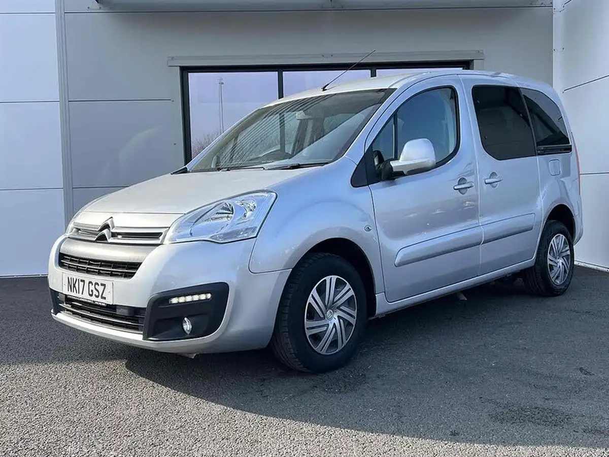 2017-citroen-berlingo-16bluehdi-multispace-feel-102ps-ss-etg6-big-17