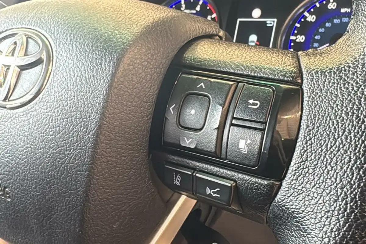 2019-toyota-hi-lux-24d-4d-invincible-150hpeu6dt-e-32t-big-16