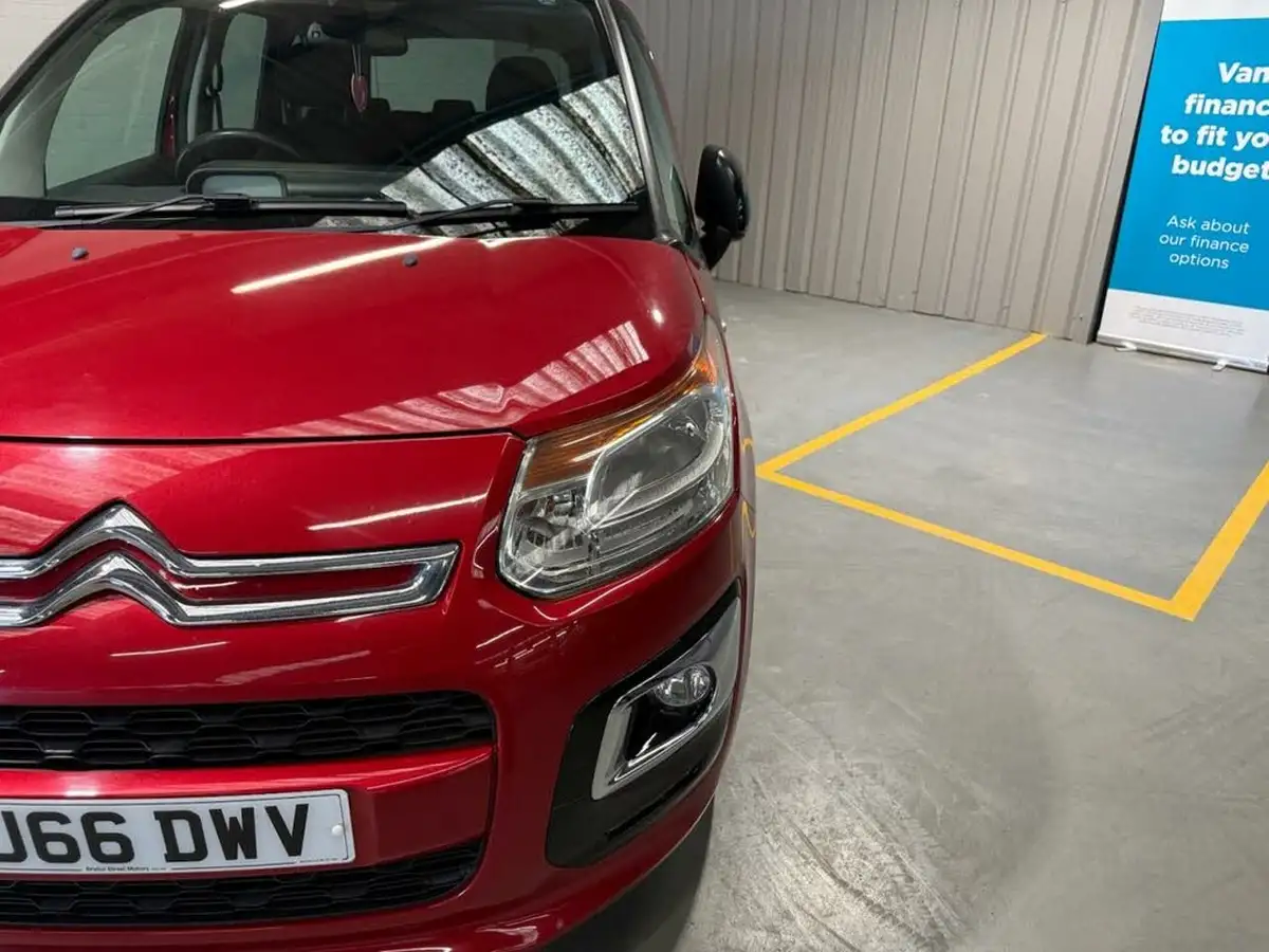 2017-citroen-c3-picasso-16bluehdi-platinum-big-12