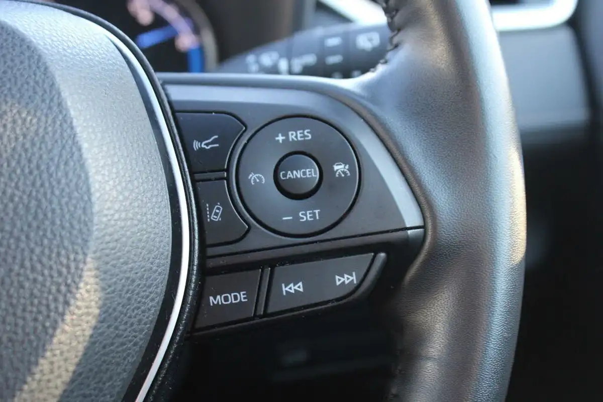 2021-toyota-rav4-25-vvt-i-black-edition-219bhp-big-24