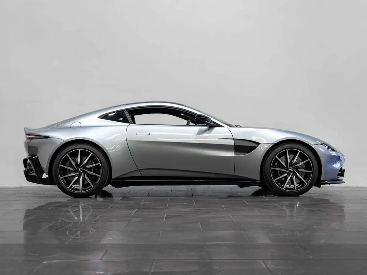2019-aston-martin-vantage-40-v8-vantage-big-5