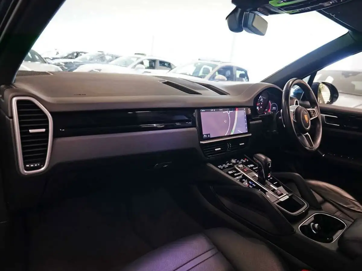 2019-porsche-cayenne-30-v6-coupe-big-12