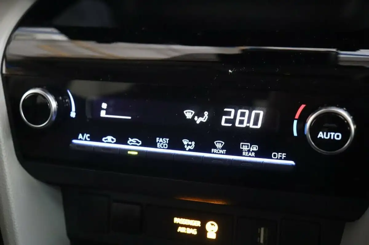 2022-toyota-yaris-cross-15-vvt-i-icon-big-27