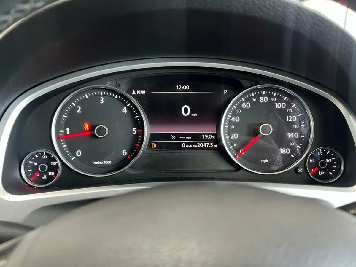 2014-volkswagen-touareg-30td-se-v6-204ps-bmtss-big-11