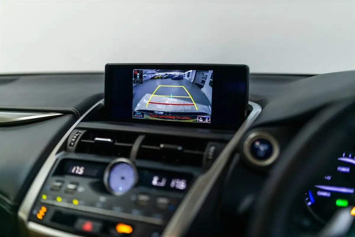 2019-lexus-nx-300h-25-nx-premium-pack-big-30