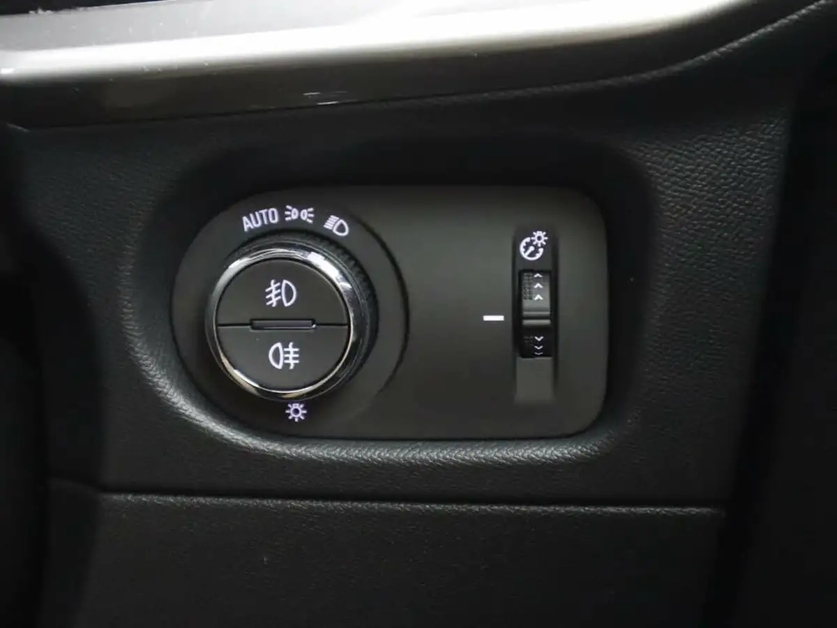 2024-vauxhall-mokka-12-ultimate-136ps-big-37