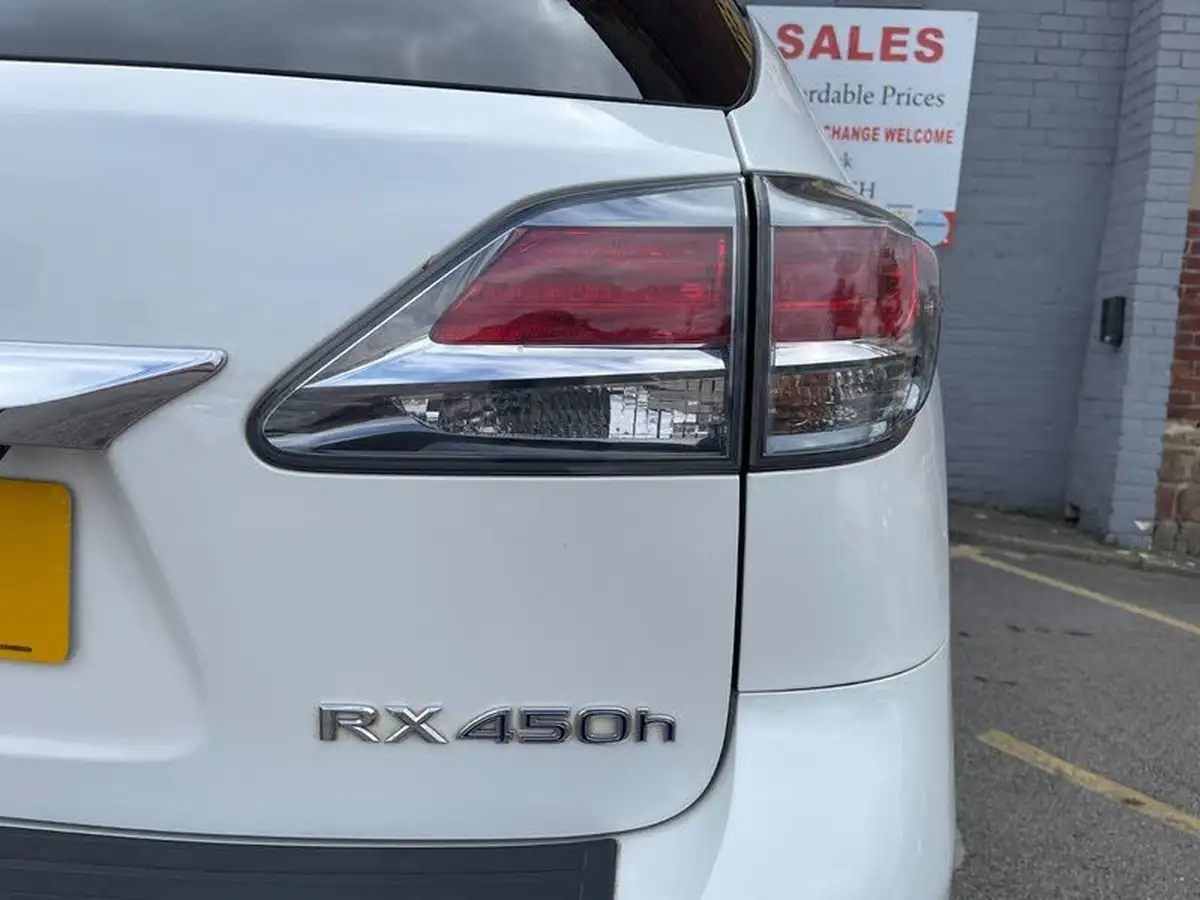2013-lexus-rx-450h-35-luxury-big-29