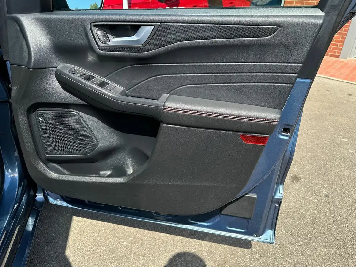 2022-ford-kuga-25t-st-line-x-edition-190ps-fhev-big-34