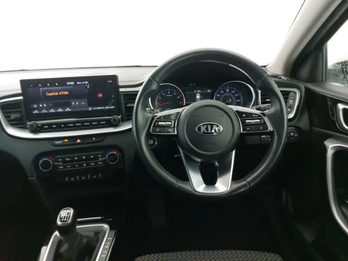 2021-kia-xceed-15-t-gdi-3-big-6