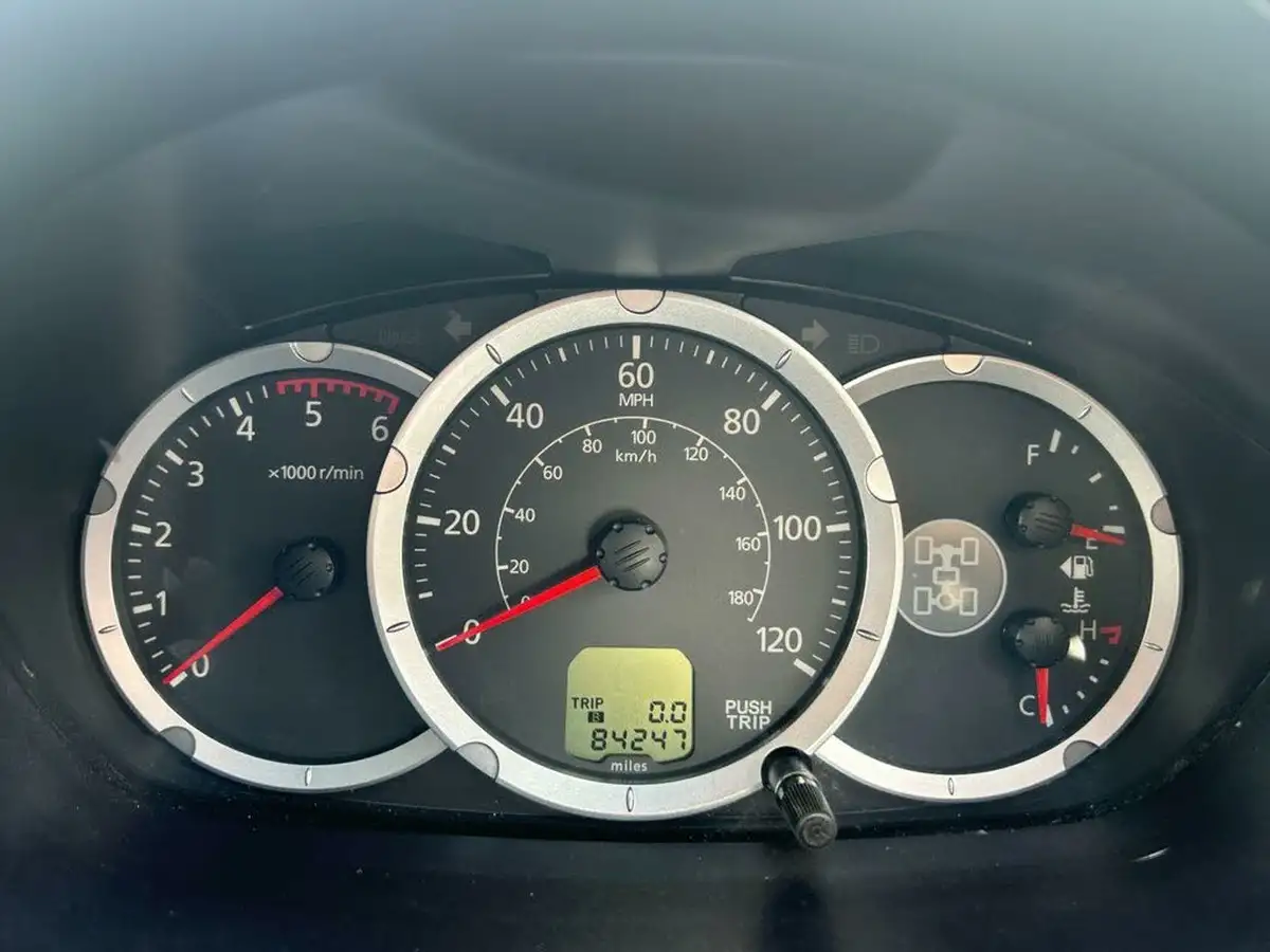 2013-mitsubishi-l200-25td-barbarian-auto-big-9