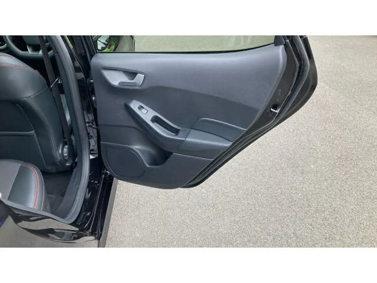 2020-ford-fiesta-big-39