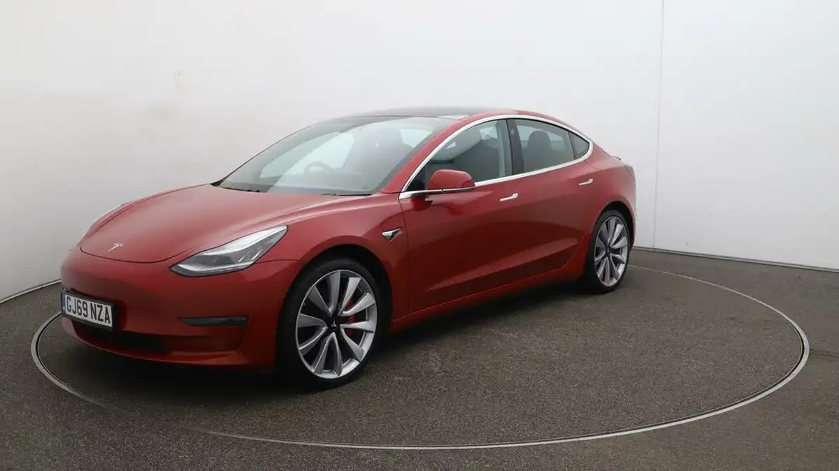 2019-tesla-model-3-e-4x4-performance-pack-big-3