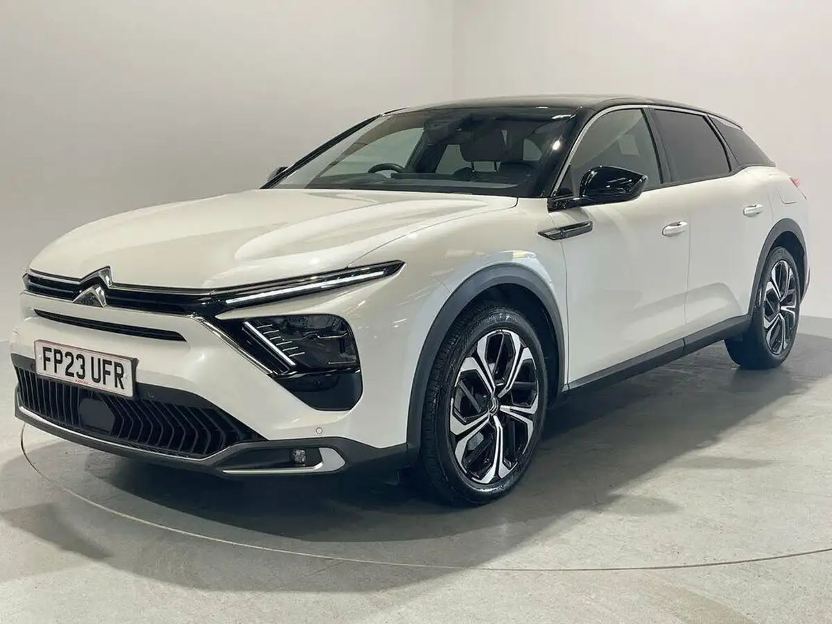 2023-citroen-c5-x-16-puretech-shine-plus-225ps-plug-in-hybrid-e-eat8-big-0