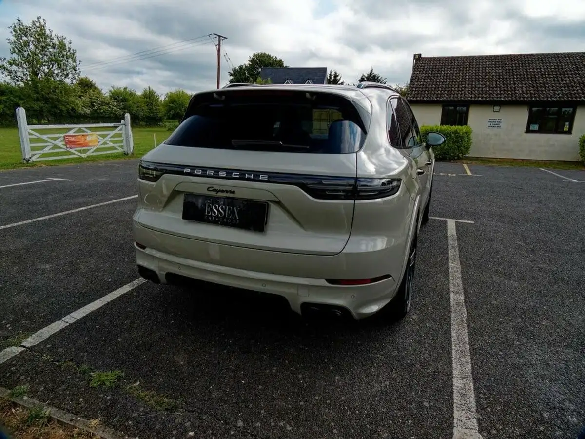 2023-porsche-cayenne-30-v6-e-hybrid-462ps-station-wagon-big-21