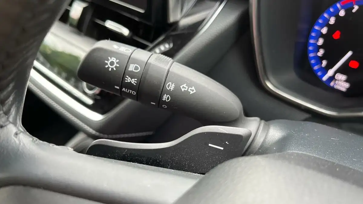 2022-toyota-corolla-20-vvt-i-design-181bhp-spare-wheel-hatchback-big-48