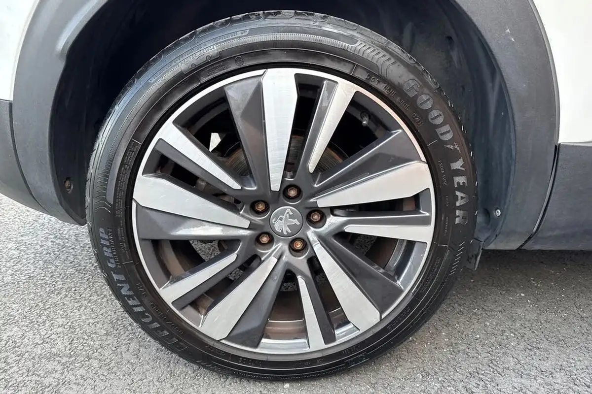 2019-peugeot-3008-suv-12-puretech-gt-line-premium-big-22