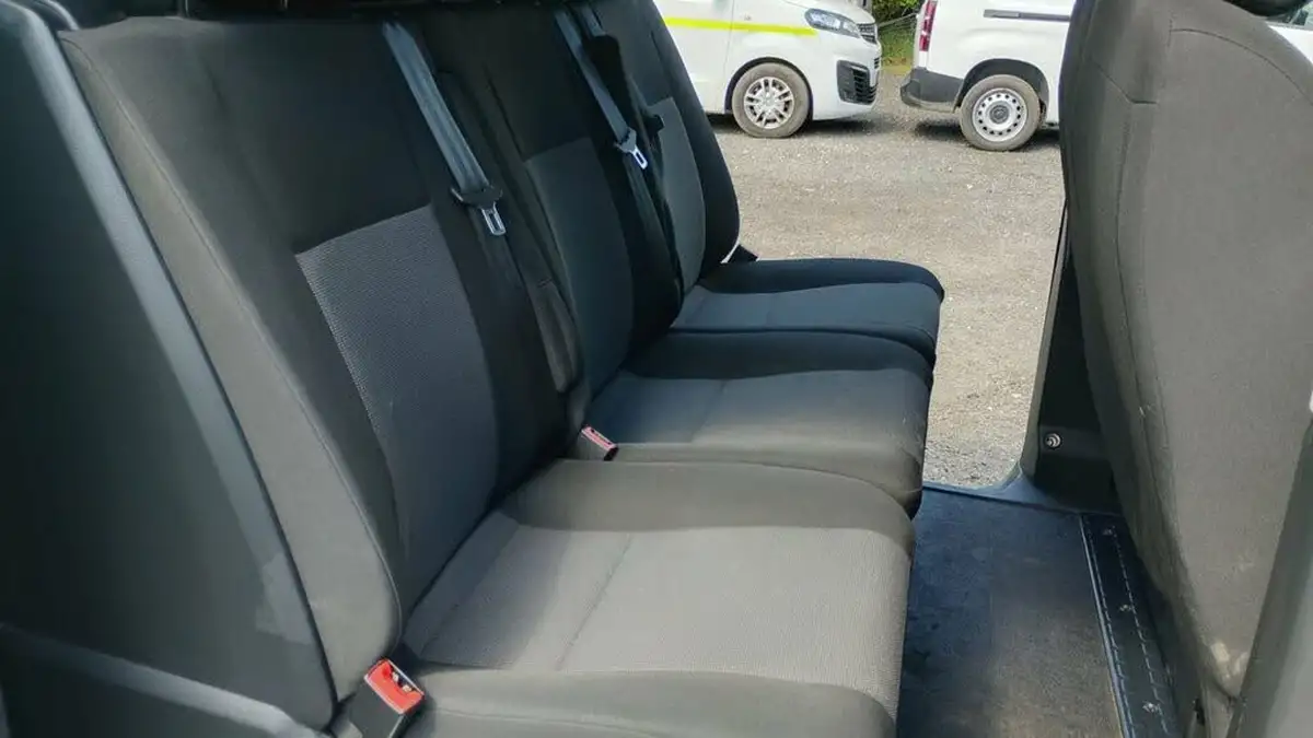 2020-vauxhall-vivaro-20td-3100-l2h1-sportive-120pseu6dt-double-cab-big-7