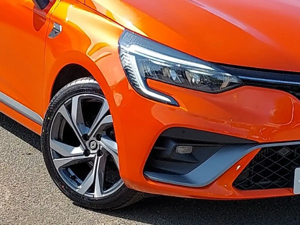 2022-renault-clio-10-tce-rs-line-big-8
