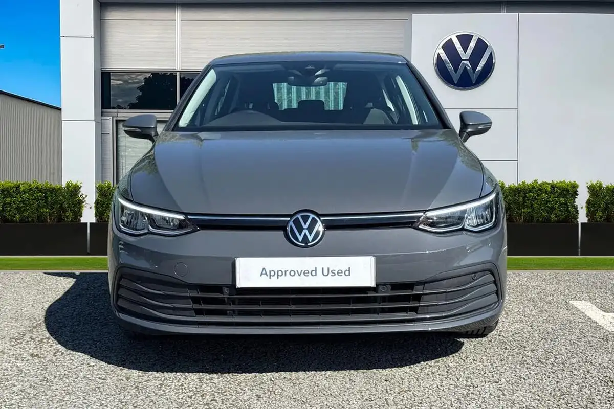 2021-volkswagen-golf-15-tsi-life-130ps-hatchback-big-5