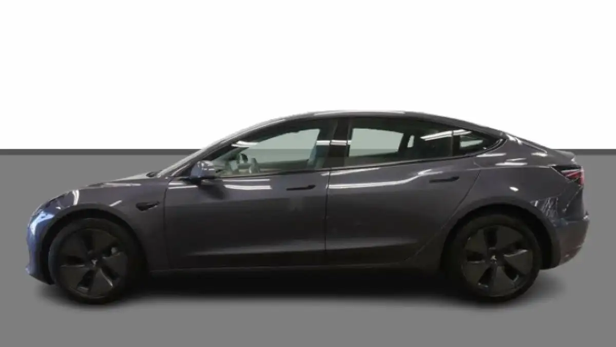 2022-tesla-model-3-e-long-range-big-7