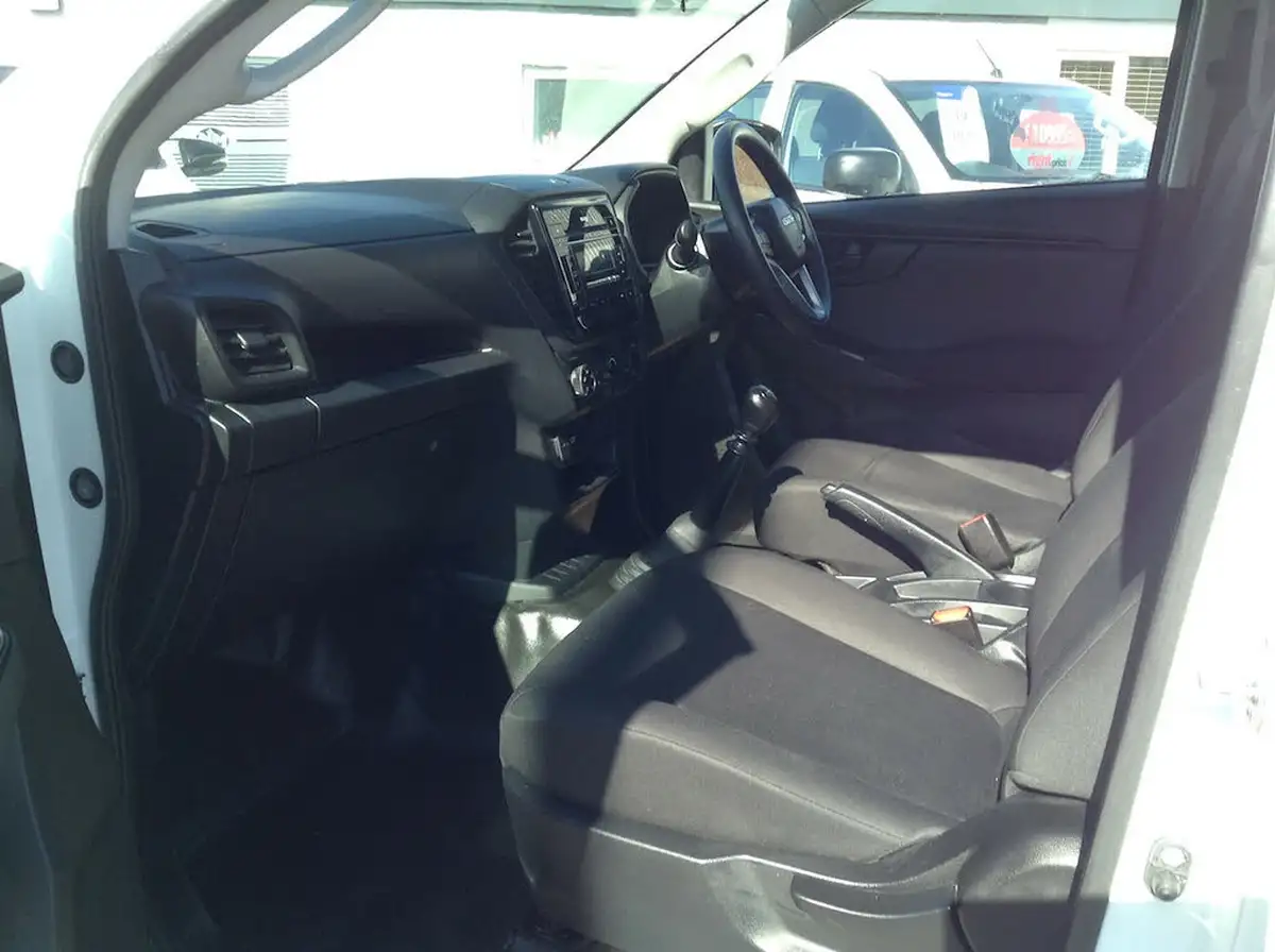 2021-isuzu-d-max-19td-utility-4x4-double-pickup-big-11