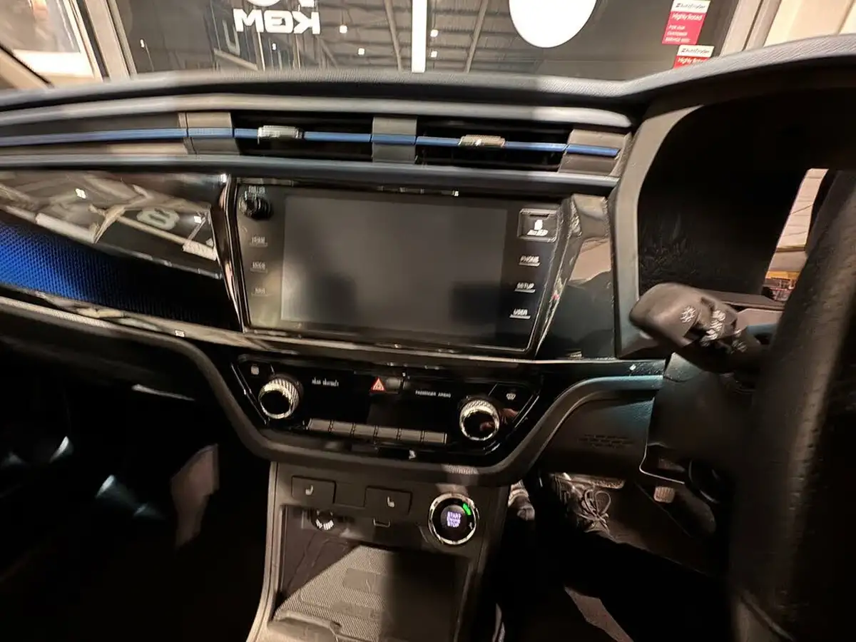 2022-kgm-ssangyong-korando-e-motion-e-ventura-big-22
