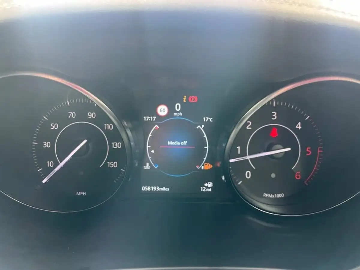 2019-jaguar-e-pace-20-i4d-r-dynamic-se-150ps-big-33