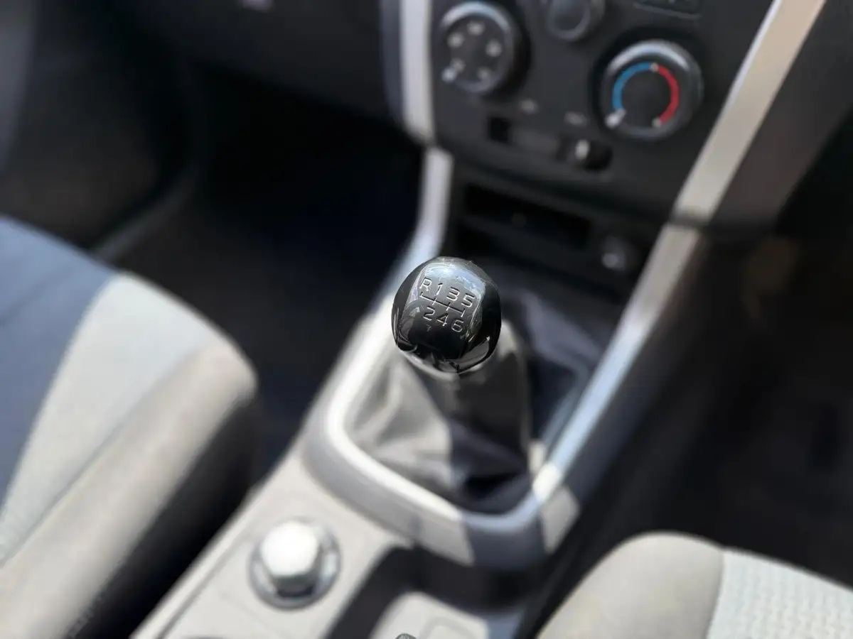 2013-isuzu-d-max-25td-eiger-big-20