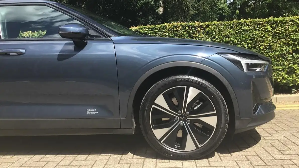 2023-polestar-polestar-2-big-4