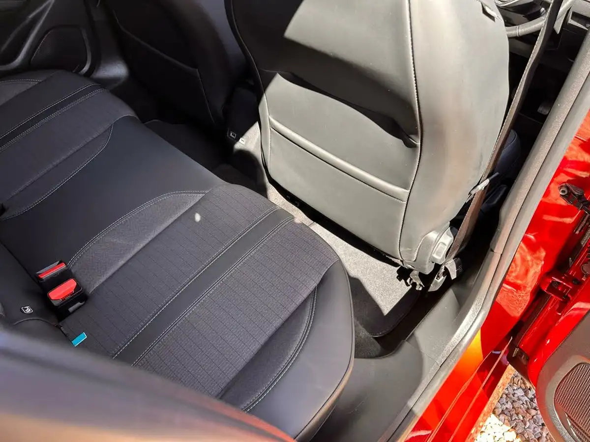 2021-peugeot-208-12-puretech-allure-premium-100bhp-big-25