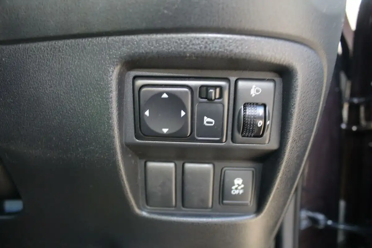2012-nissan-juke-16-acenta-cvt-big-26