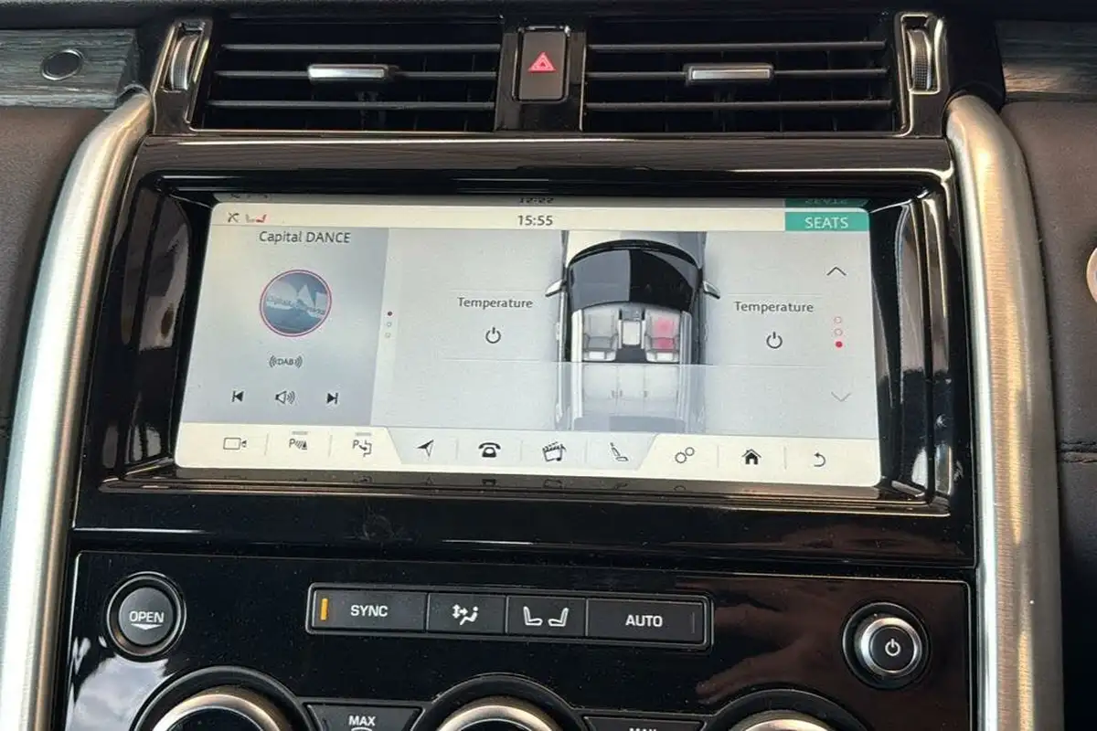 2019-land-rover-discovery-30-sd6-hse-big-26