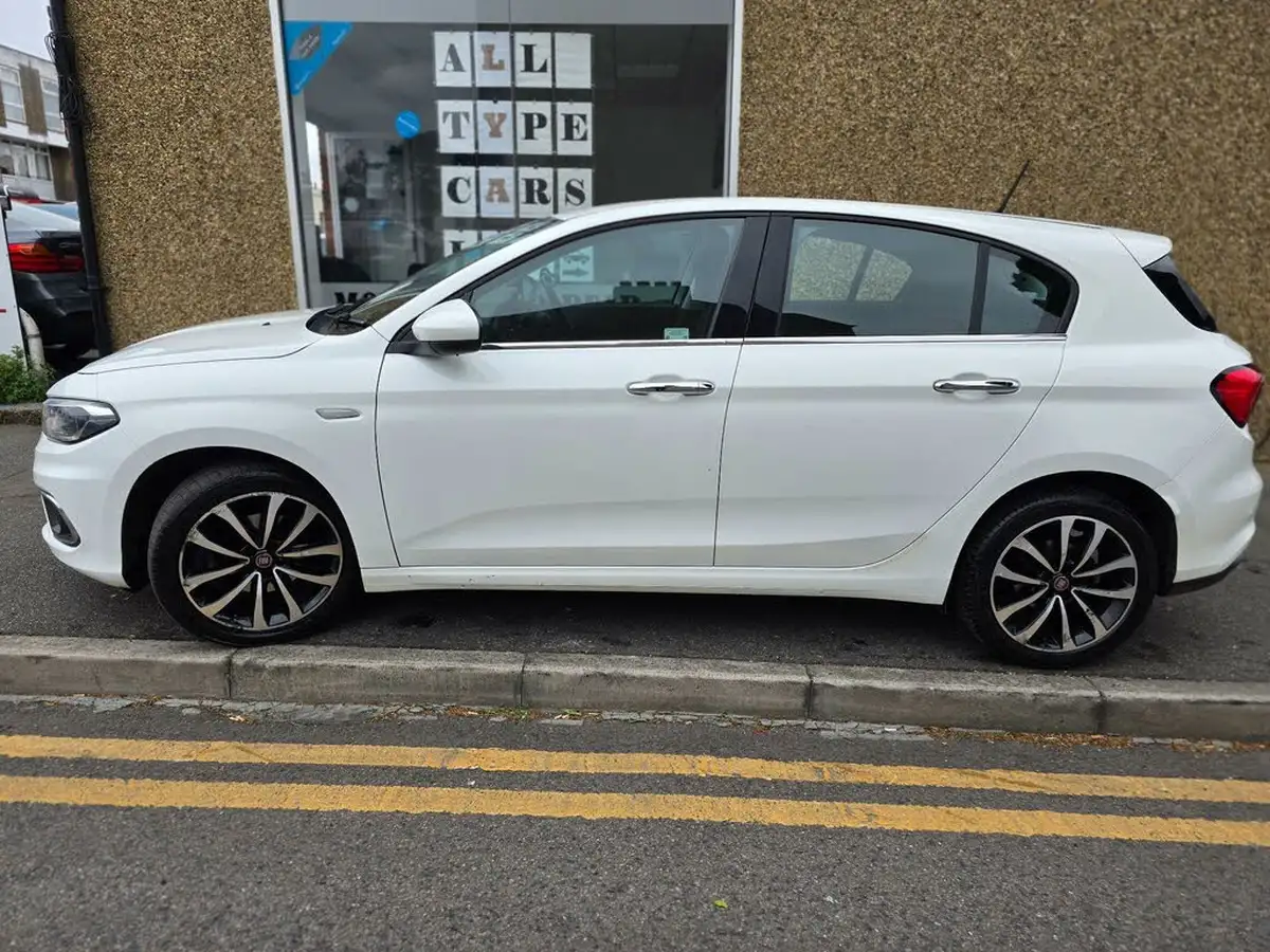 2017-fiat-tipo-14-tjet-lounge-hatchback-big-17
