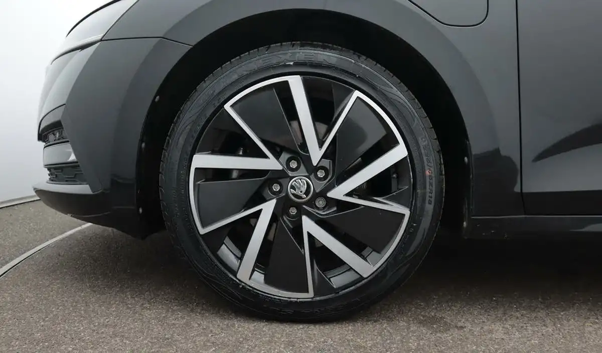 2022-skoda-octavia-14-tsi-se-technology-estate-big-18