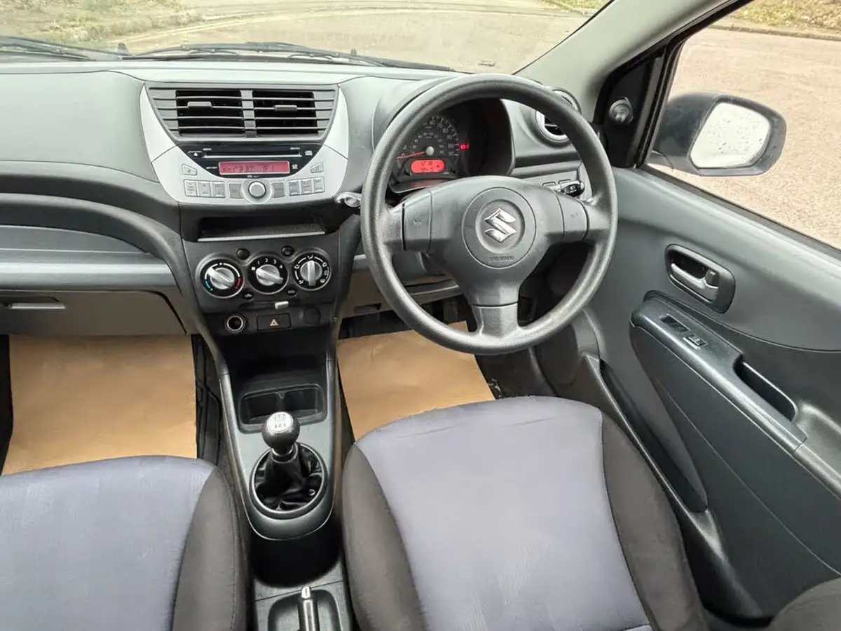 2014-suzuki-alto-10-sz-big-35