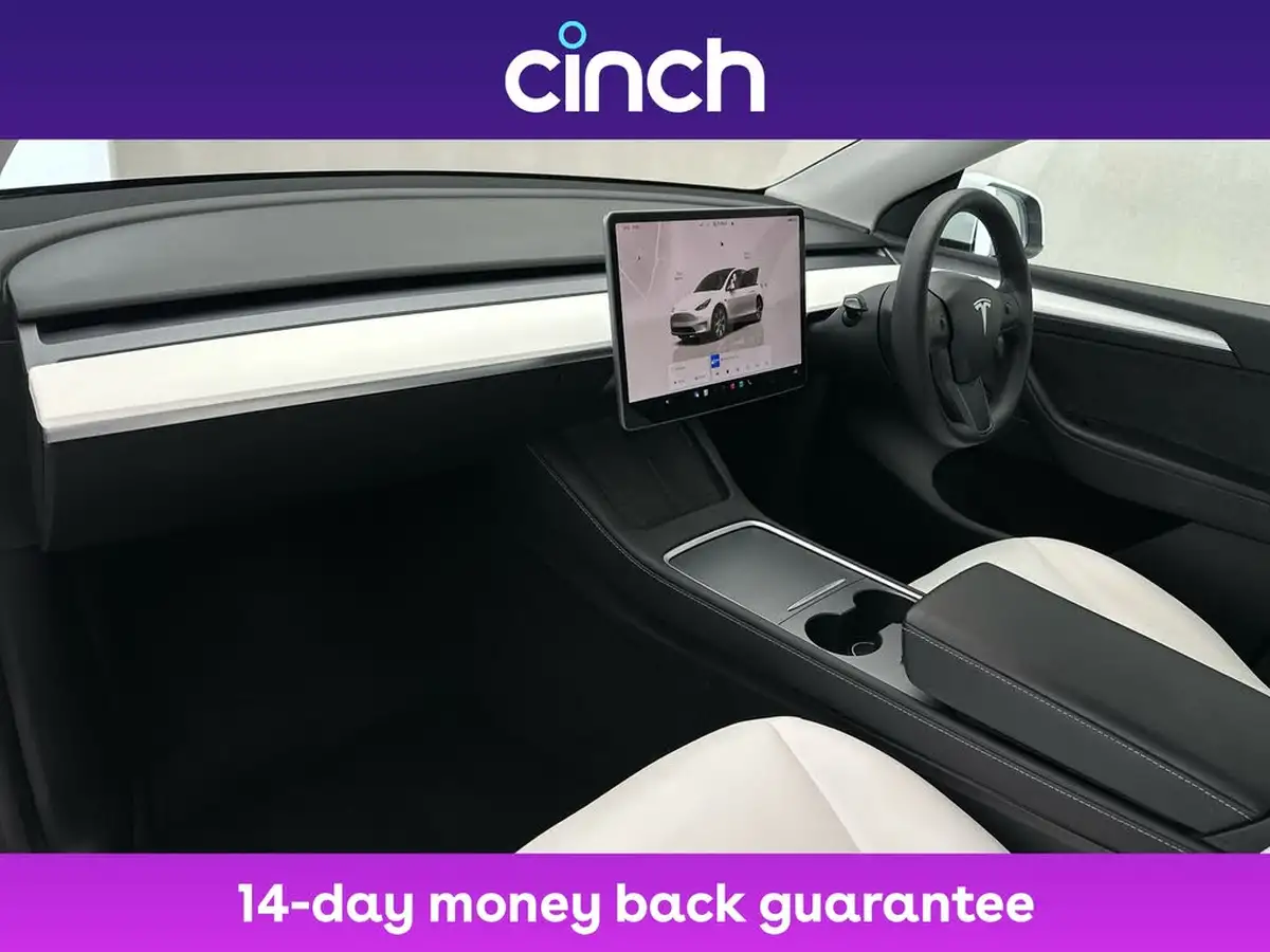 2022-tesla-model-y-e-long-range-big-13
