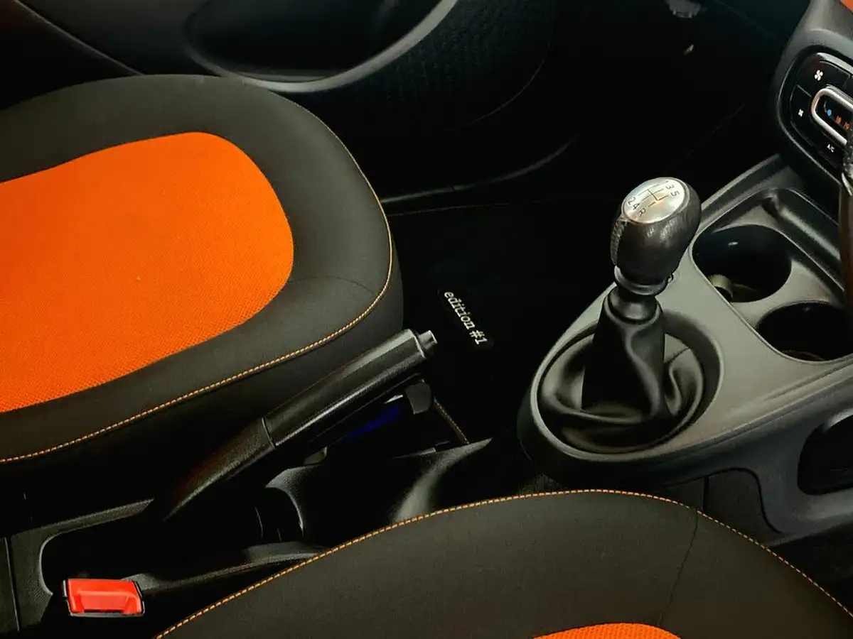 2015-smart-forfour-09-edition-1-big-22