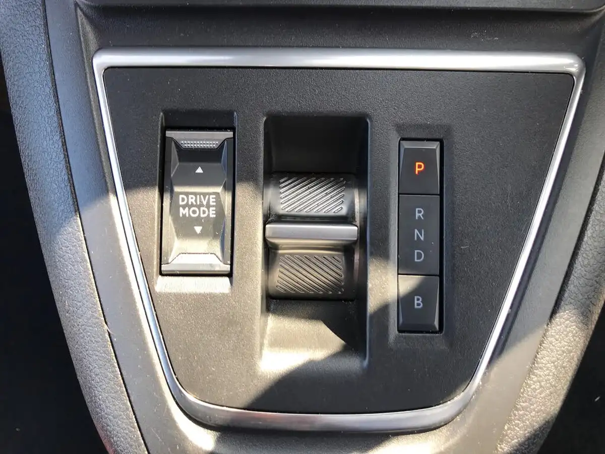 2023-vauxhall-vivaro-life-e-ultimate-l-big-17