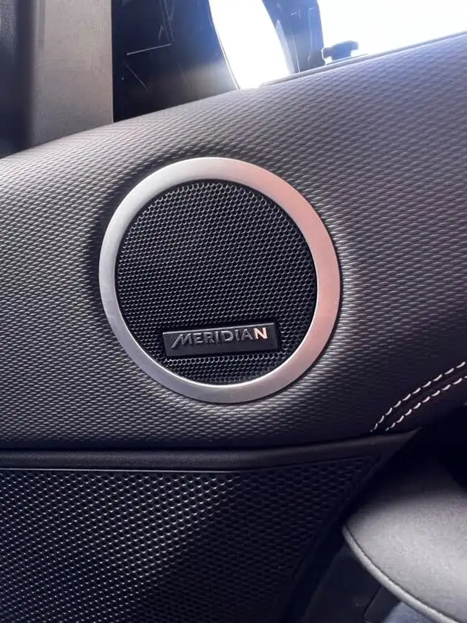 2021-land-rover-discovery-30-d300-r-dynamic-se-big-13