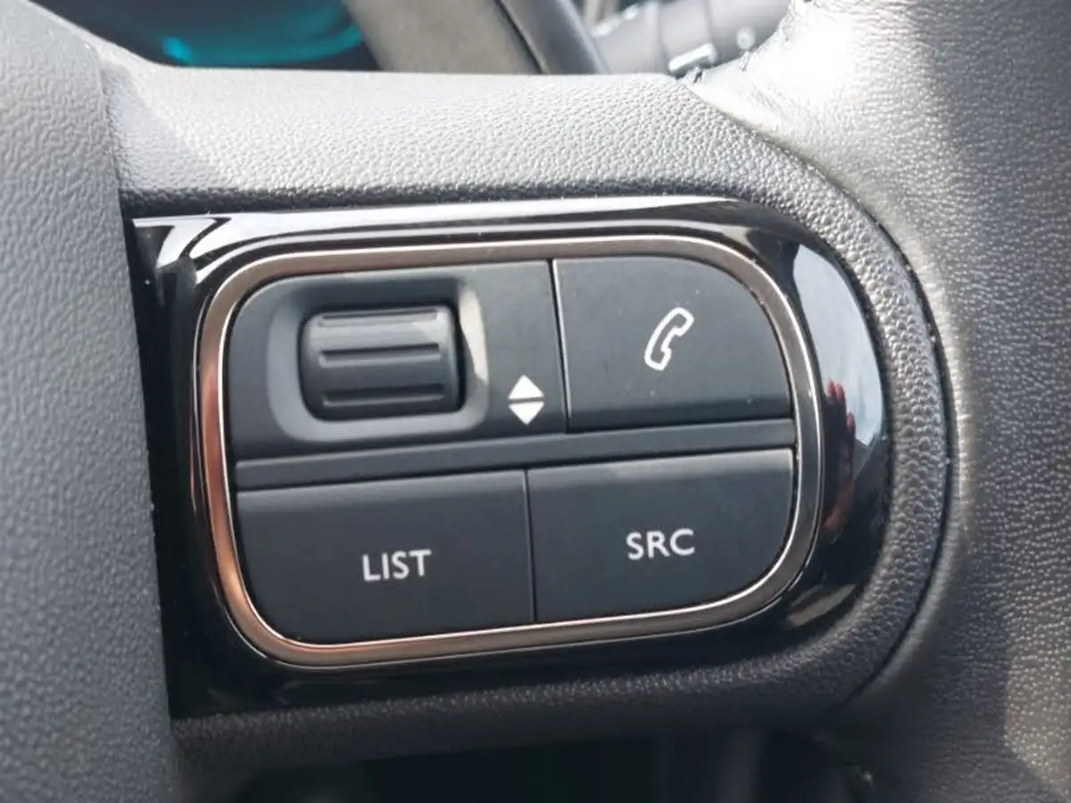 2020-citroen-c5-aircross-12-puretech-flair-plus-eat8-big-17