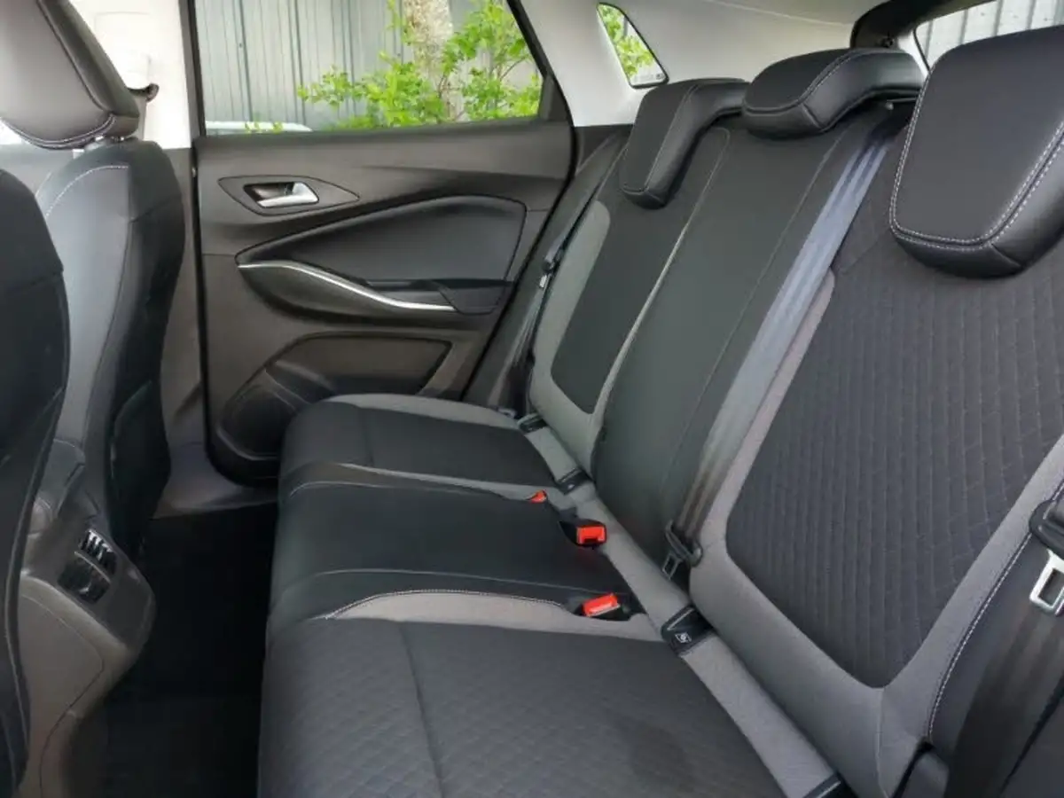 2022-vauxhall-grandland-12-gs-line-auto-big-5