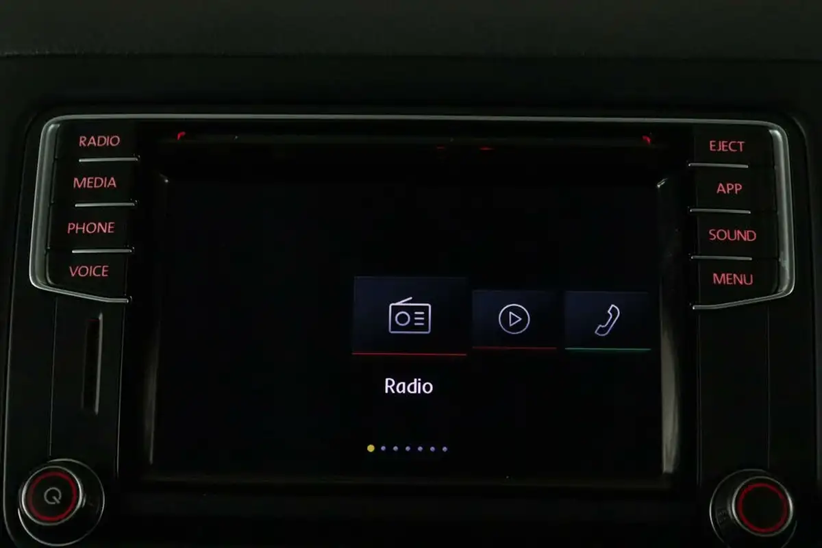 2019-volkswagen-sharan-14-tsi-se-dsg-big-24