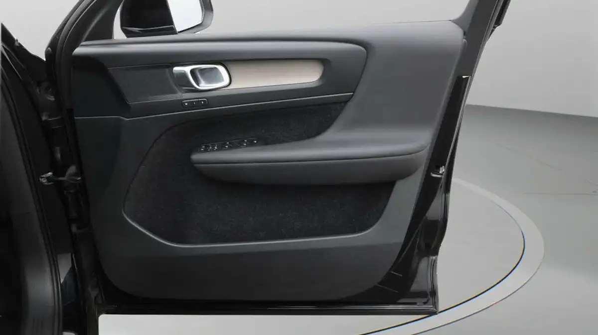 2020-volvo-xc40-15-t3-inscription-geartronic-big-15