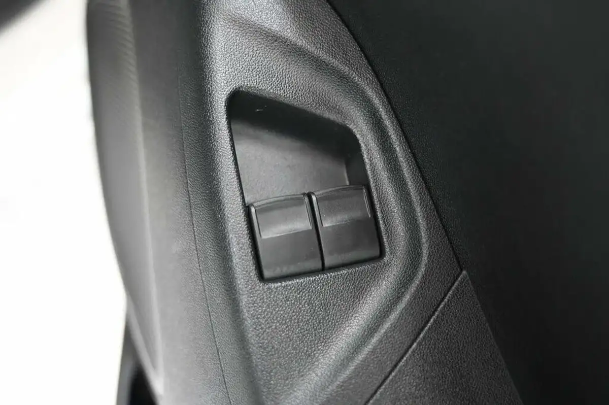 2017-toyota-aygo-10-vvt-i-x-press-71bhp-big-31