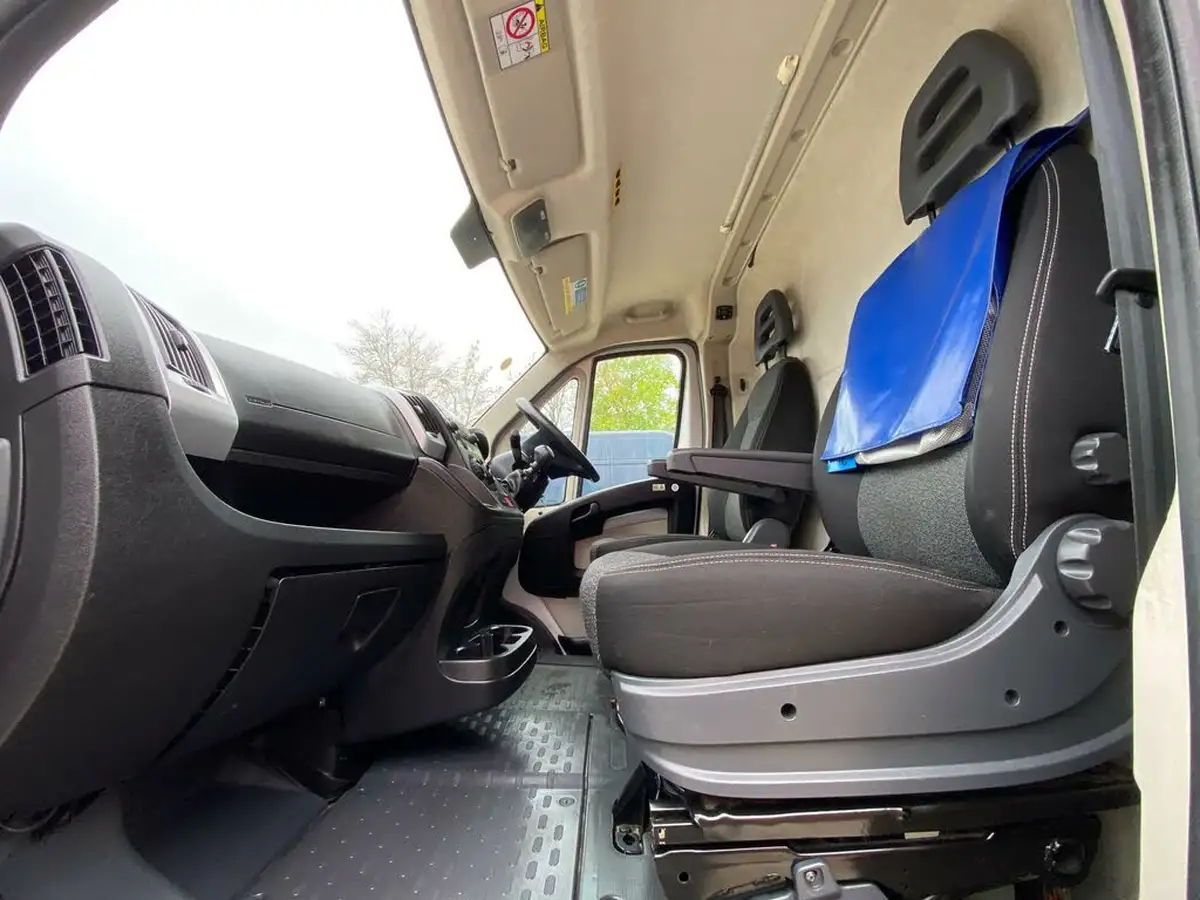 2017-fiat-ducato-20td-35-lh2-panel-big-47